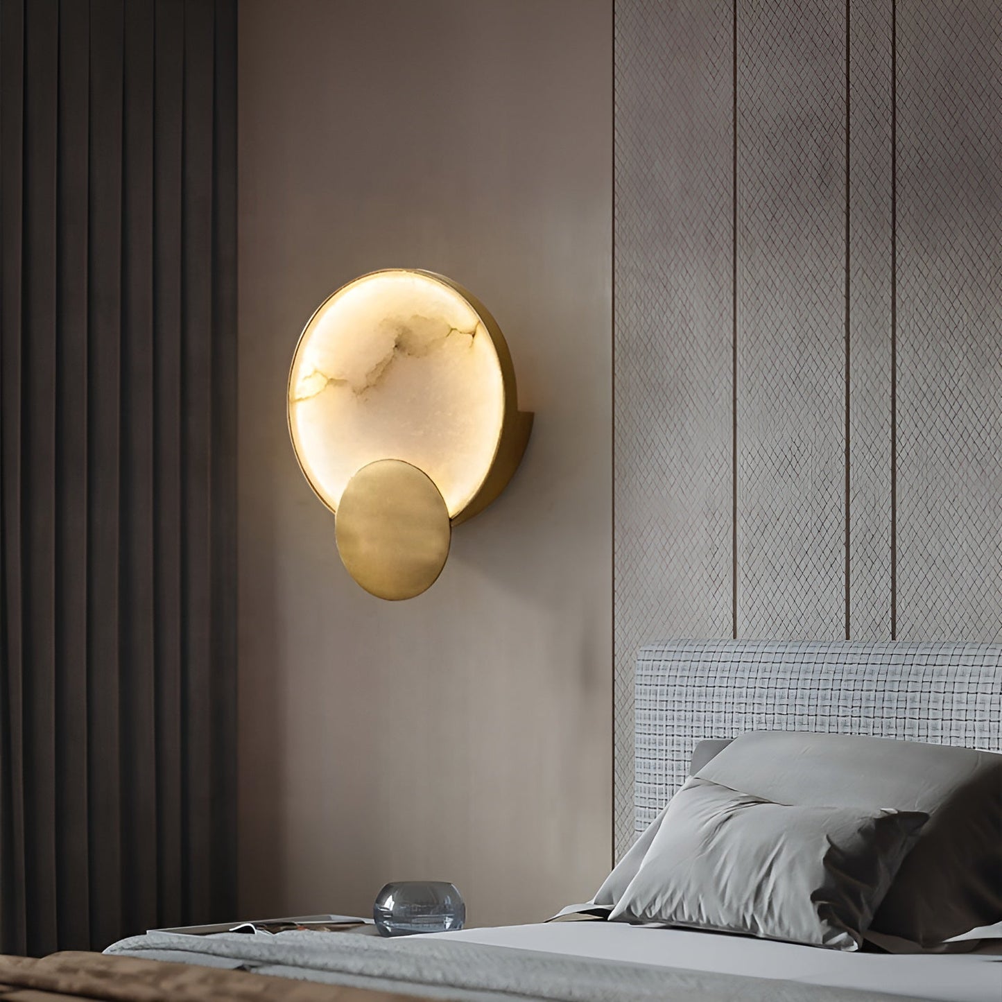 Terra Svet Alabaster Wall Lamp