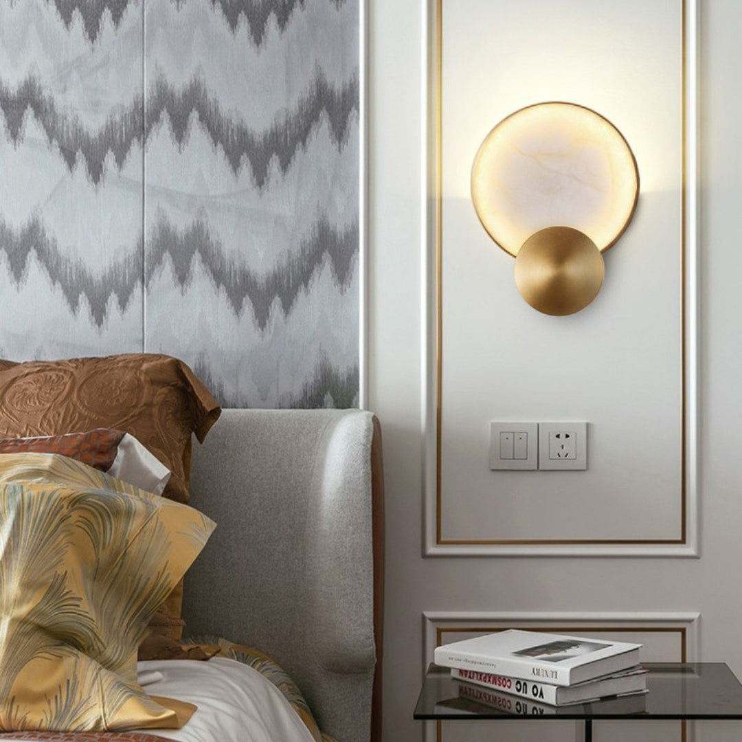 Terra Svet Alabaster Wall Lamp
