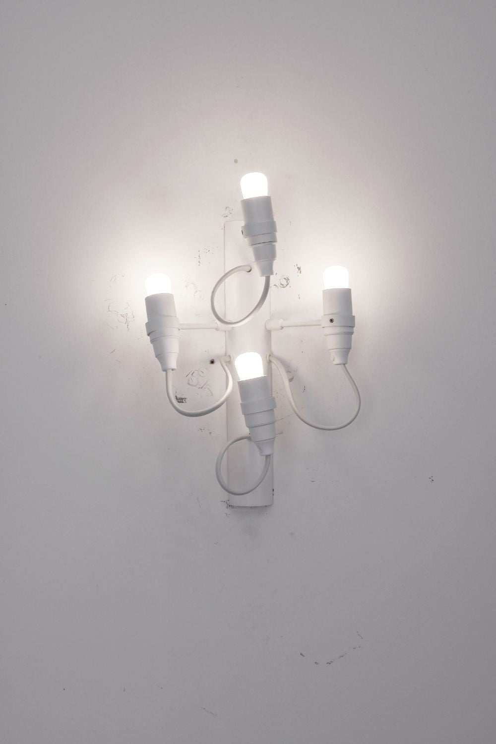 Traditional Mid-century 2097 Wall Lamp - view 5 | morylighting
