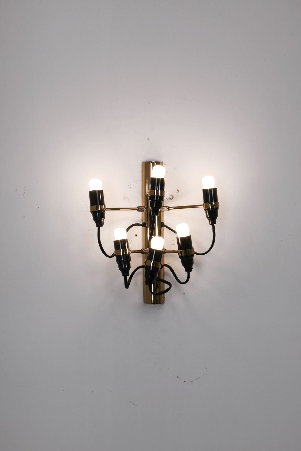Traditional Mid-century 2097 Wall Lamp - view 6 | morylighting