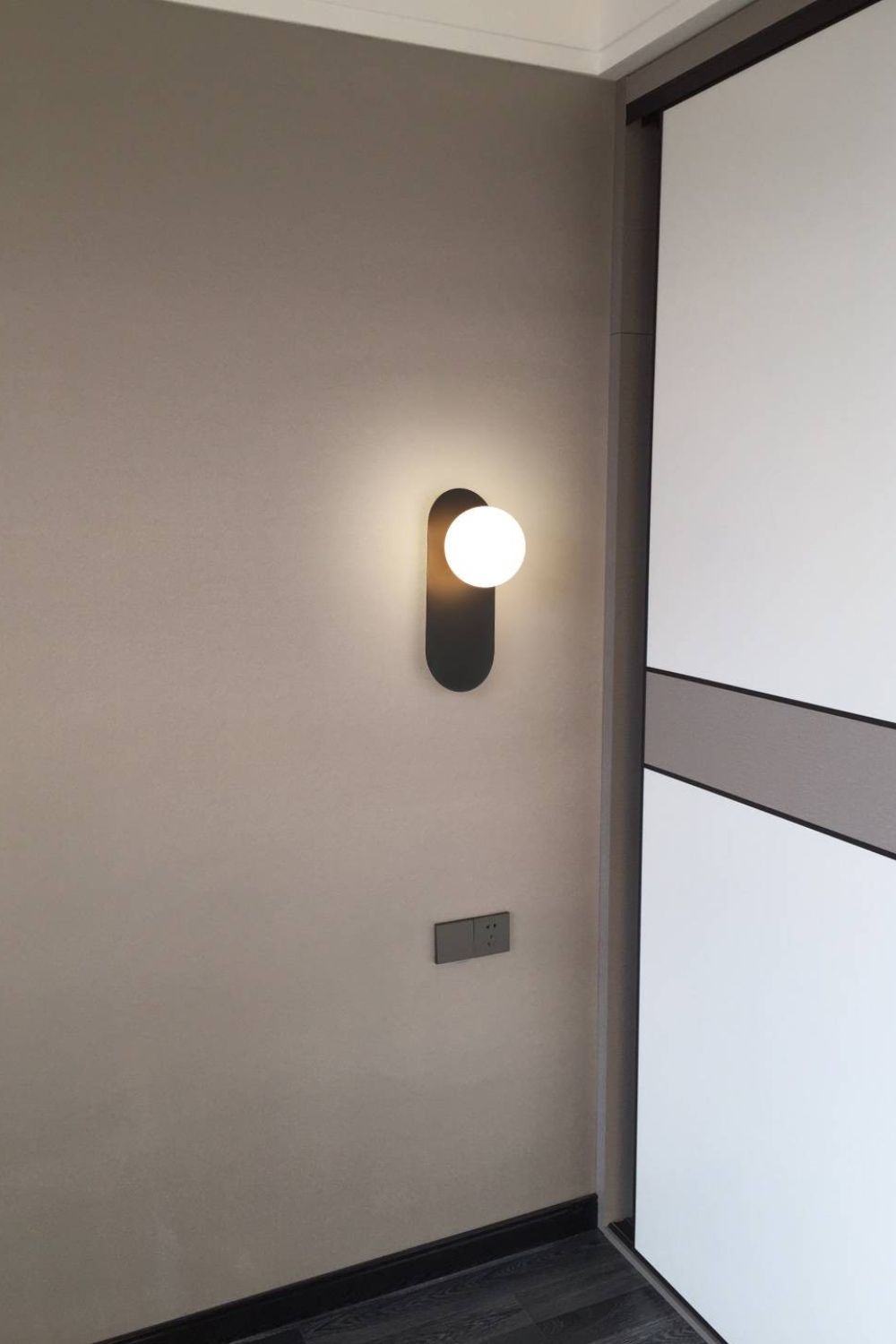 Flat Base Globe Sconce - morylighting