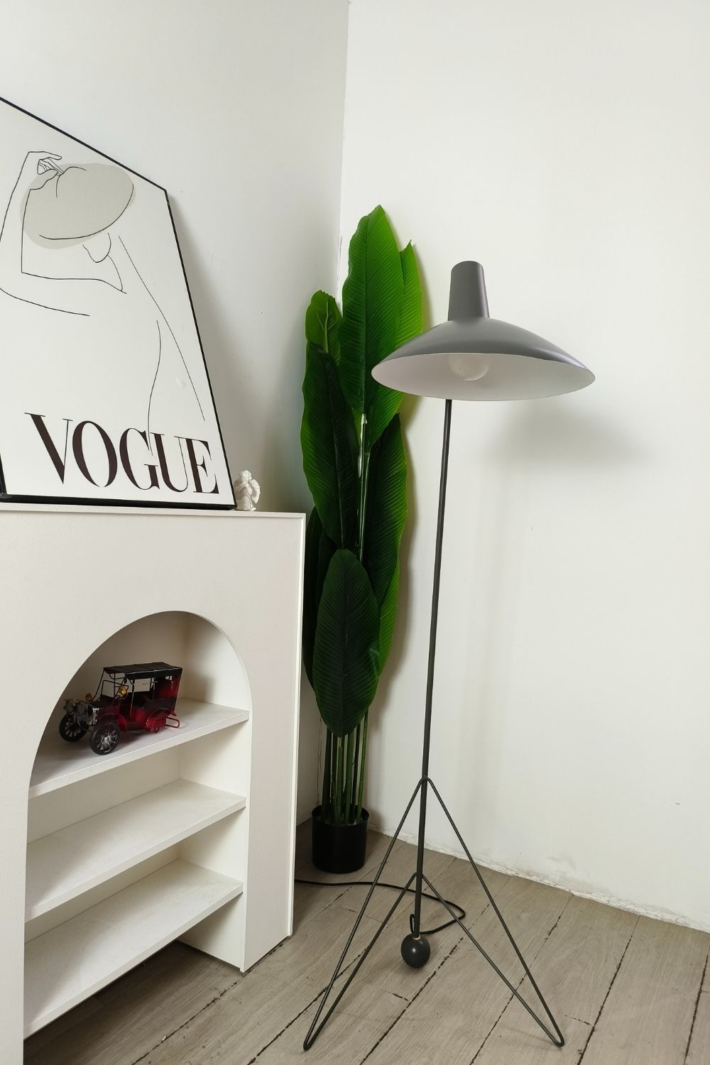 Tripod HM8 Floor lamp - view 7 | morylighting