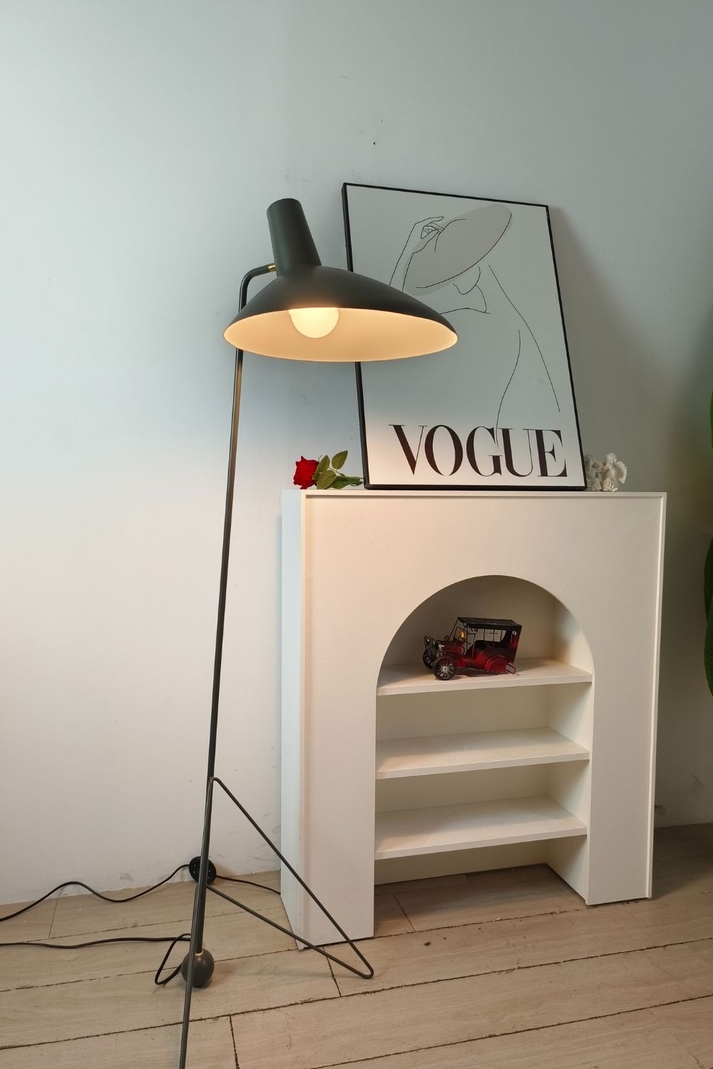 Tripod HM8 Floor lamp - view 3 | morylighting