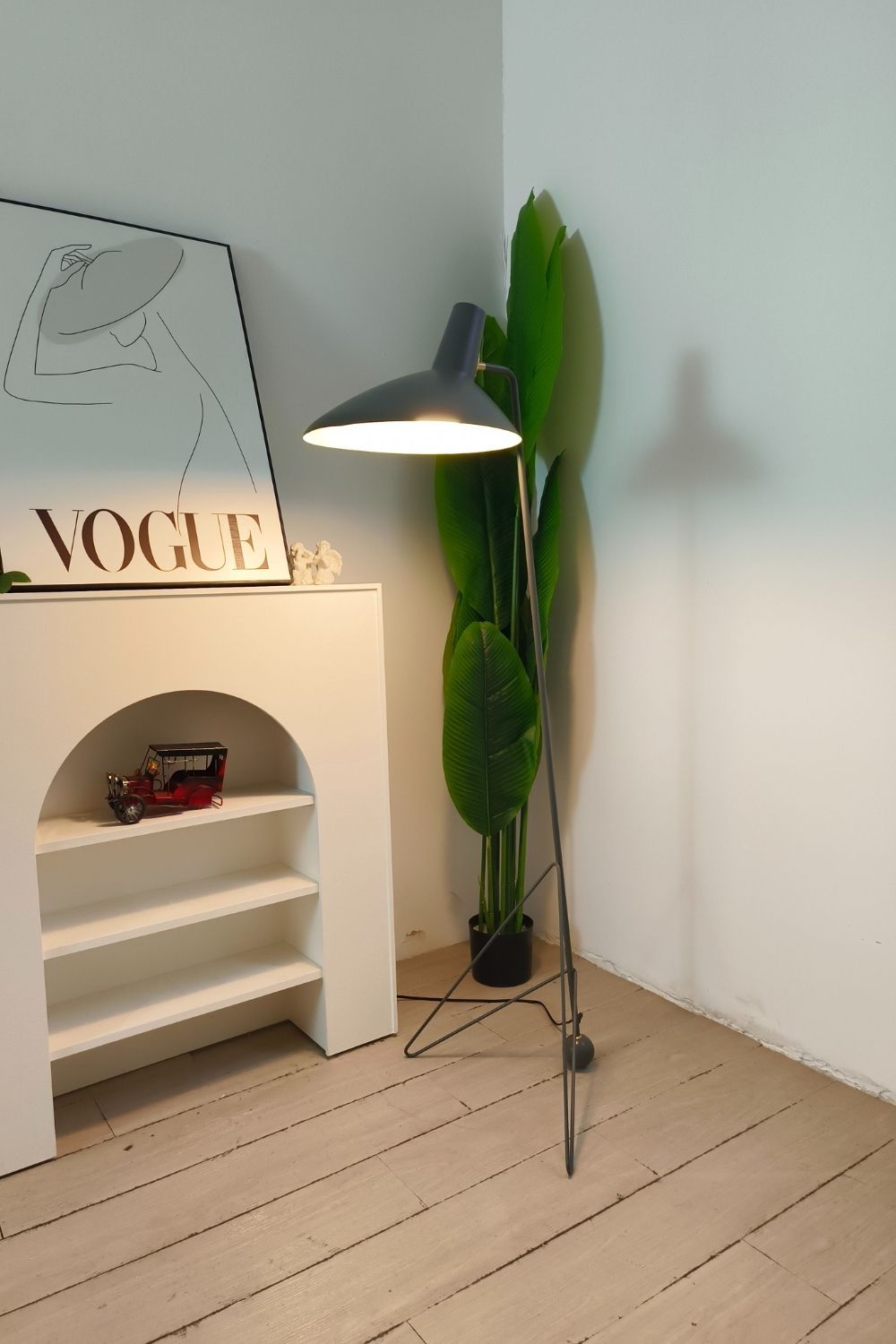 Tripod HM8 Floor lamp - view 13 | morylighting