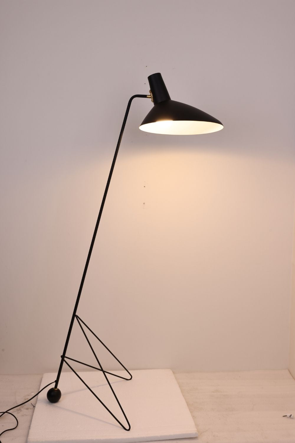 Tripod HM8 Floor lamp - view 14 | morylighting