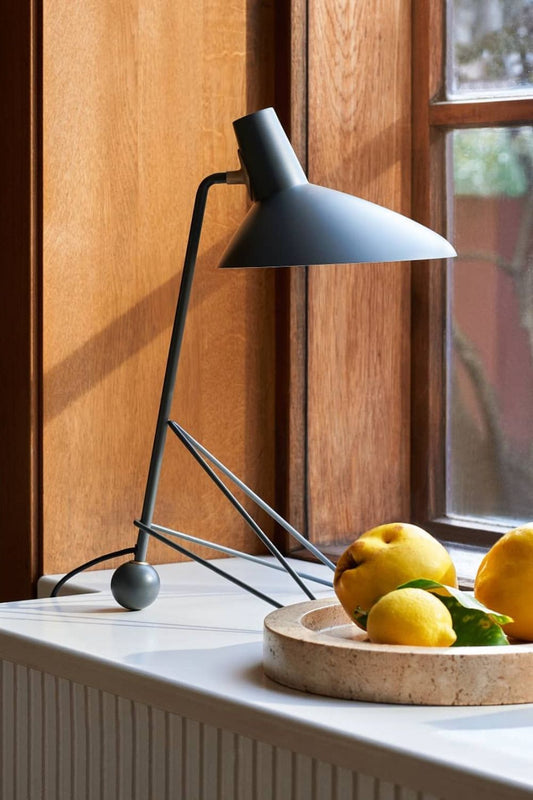 Tripod HM9 Table Lamp - morylighting
