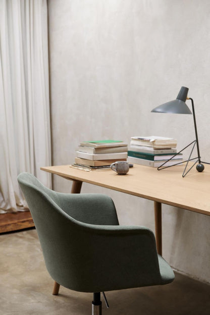 Tripod HM9 Table Lamp - morylighting
