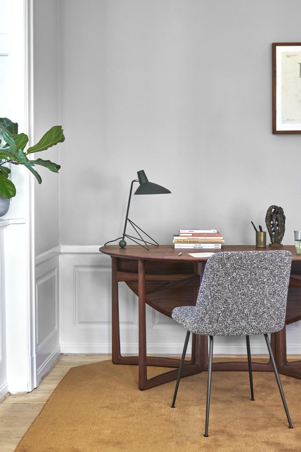 Tripod HM9 Table Lamp - morylighting