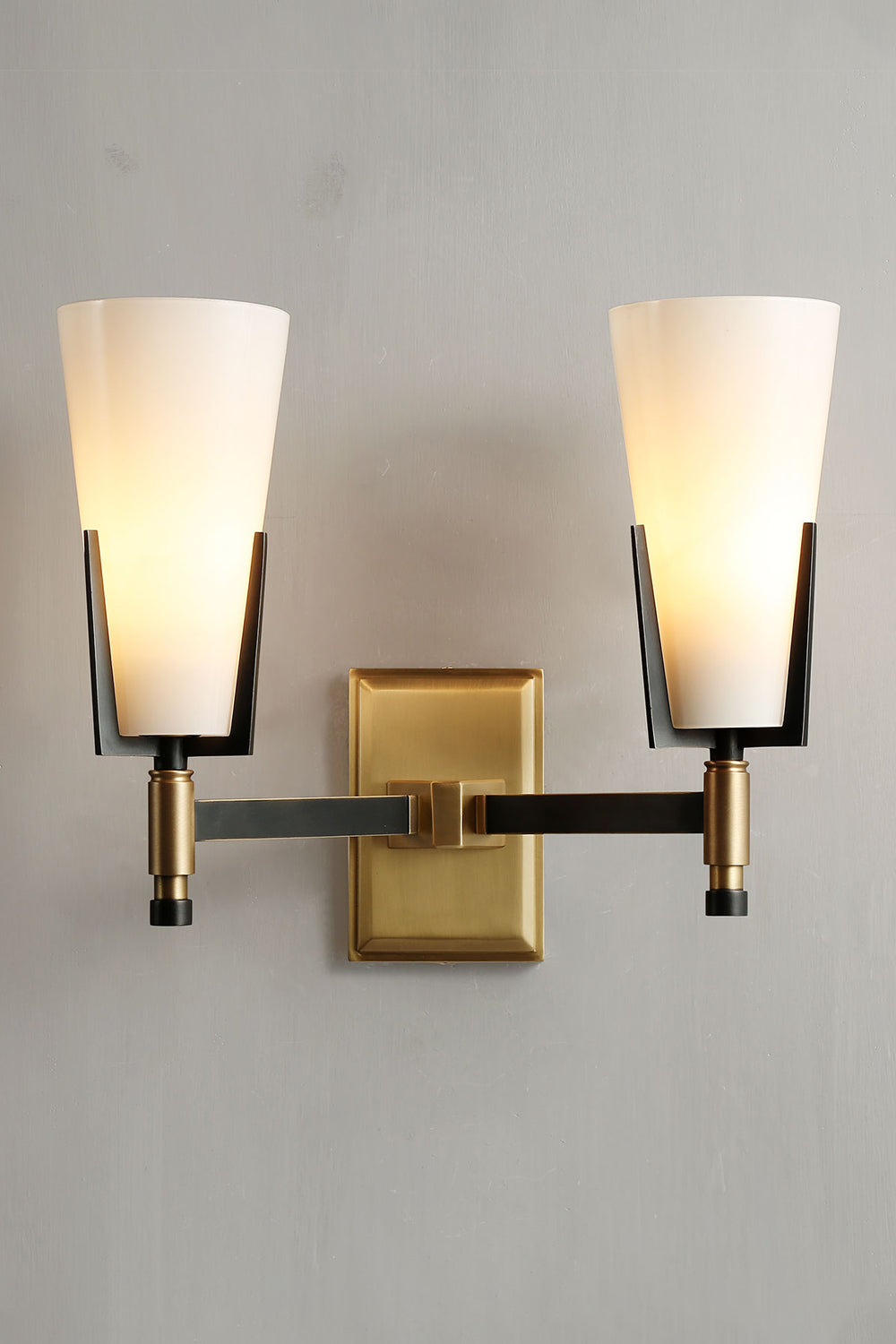 Upton Wall Lamp - morylighting