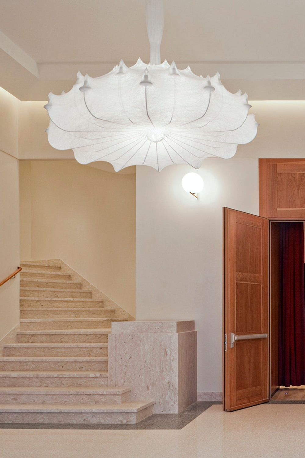 Zeppelin Chandelier - morylighting