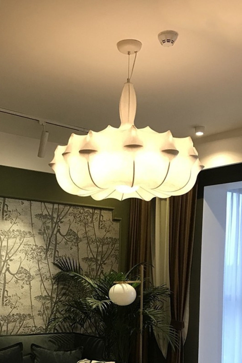 Zeppelin Chandelier - morylighting