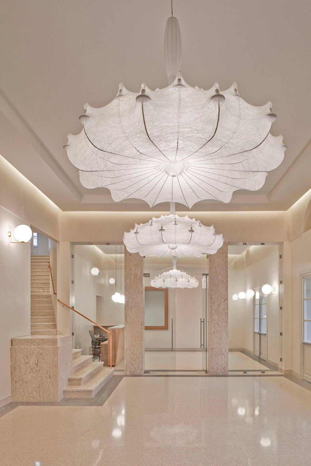Zeppelin Chandelier - morylighting