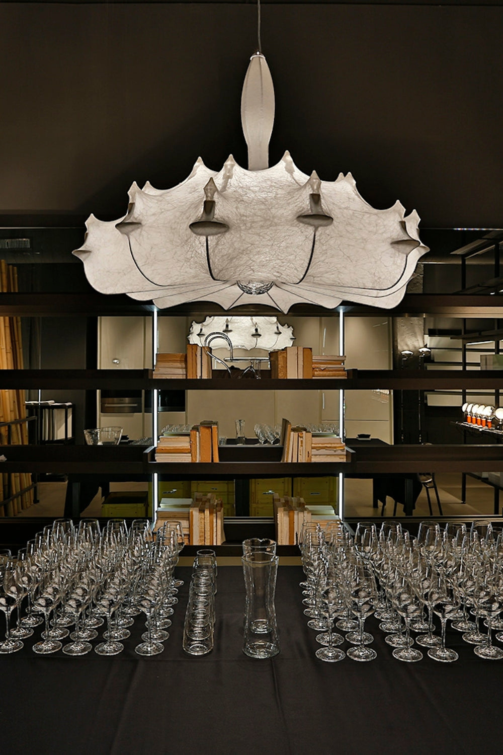 Zeppelin Chandelier - morylighting