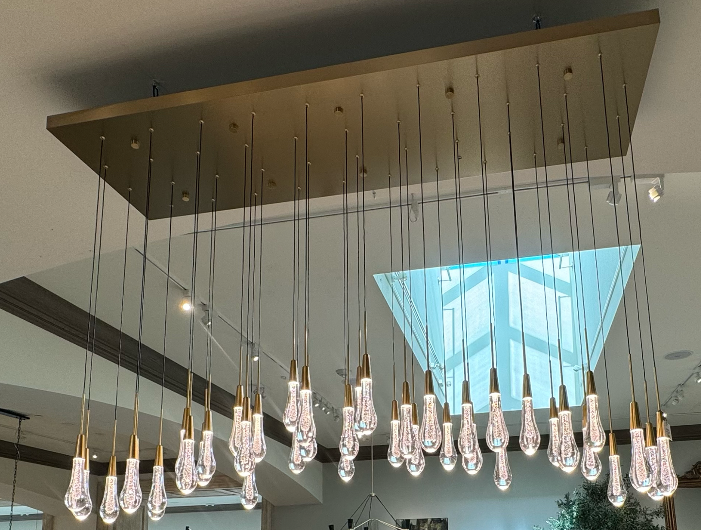Soltaire Linear Chandelier 37" 50" 60" 70" 87" 120" | Morylighting (53)