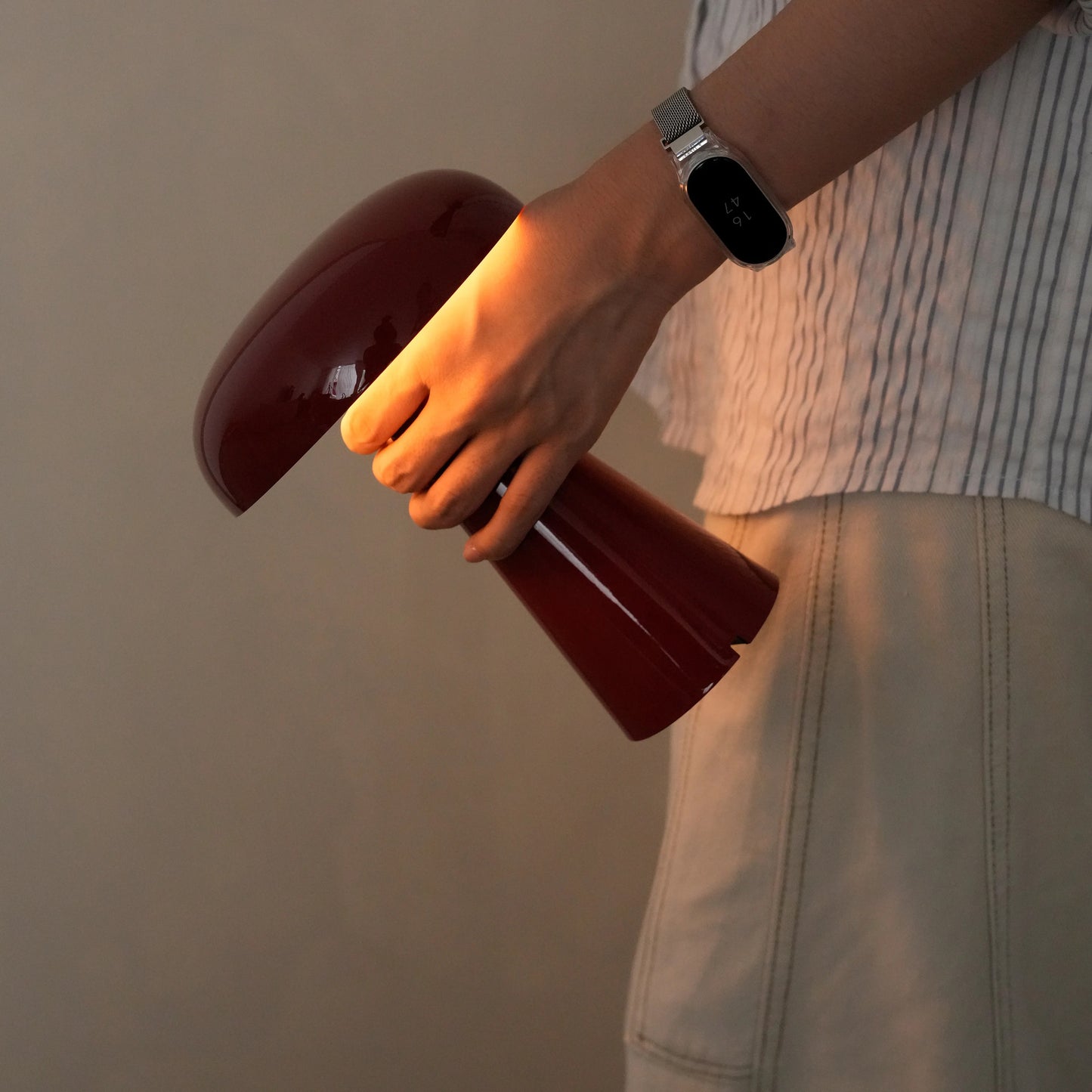 Glossy Mushroom Dome Table Lamp