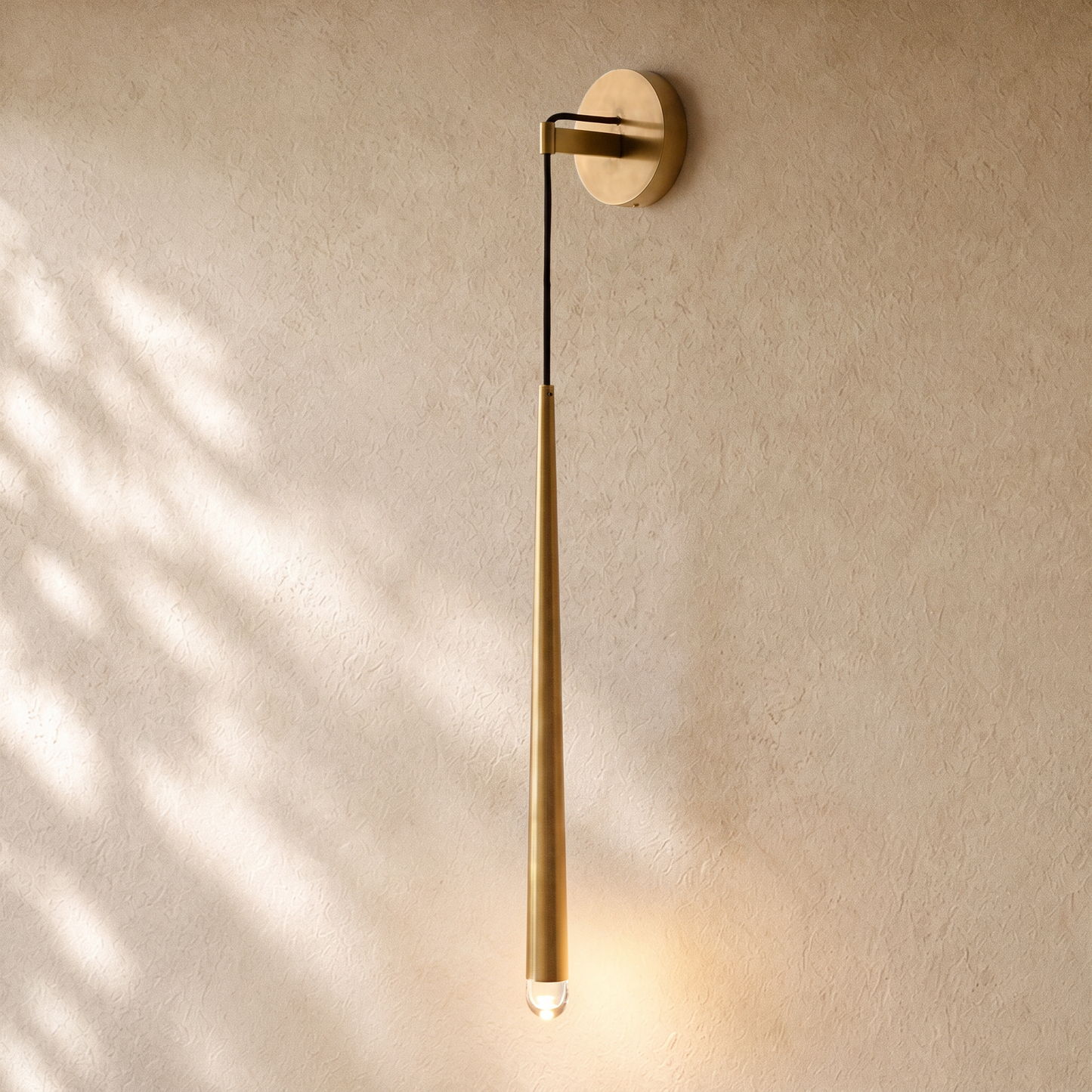 Aqaitaiva Sconce